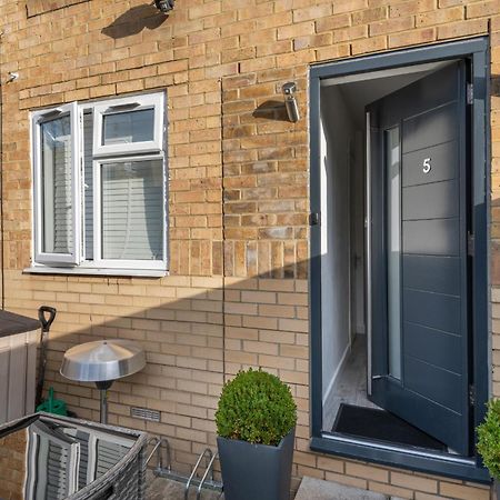 2 Bed Town House With Garden In Hackney, London Daire Dış mekan fotoğraf