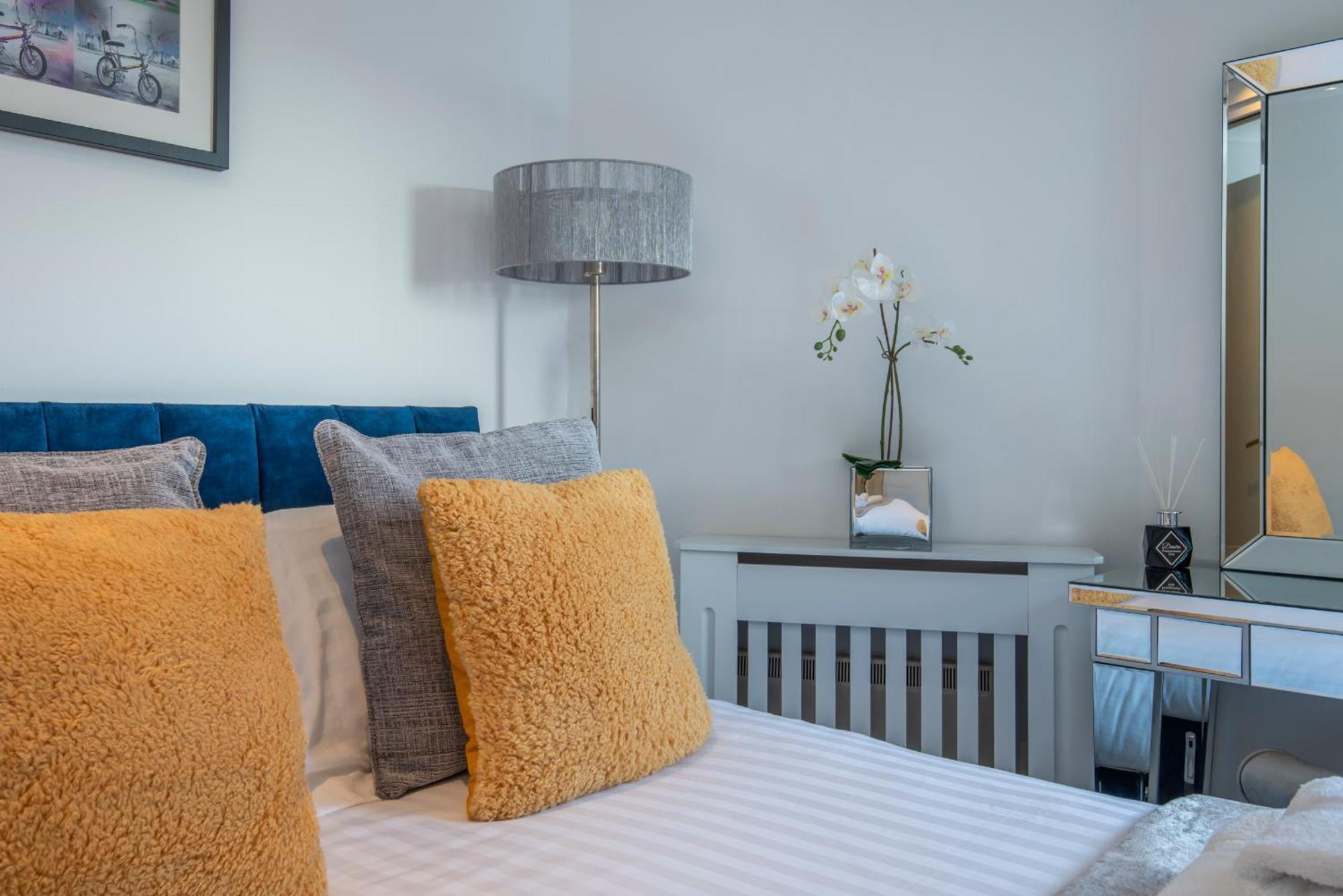 2 Bed Town House With Garden In Hackney, London Daire Dış mekan fotoğraf